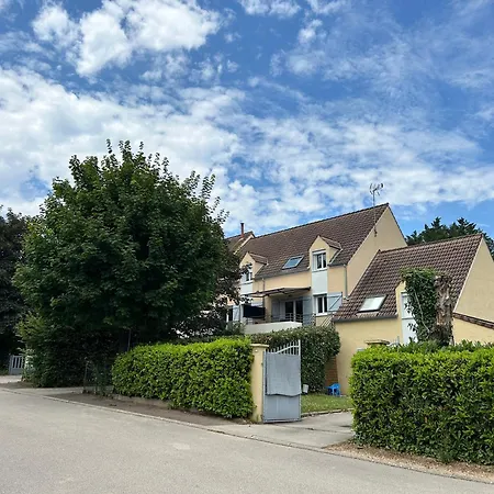 Maison Avec Jardin Buxy Exterior photo